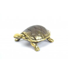 Figurine miniature Turtle in bronze. Creation craft.