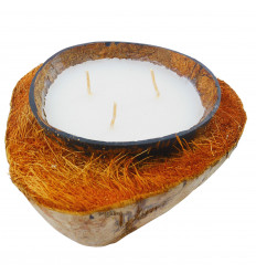 Decorative coconut candle - Handcrafted