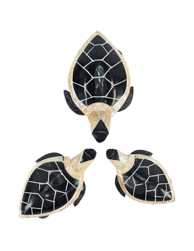 Trio of turtle statuettes in mother-of-pearl and shell